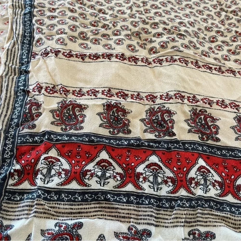 Abercrombie & Fitch Boho Paisley Tassel Scarf